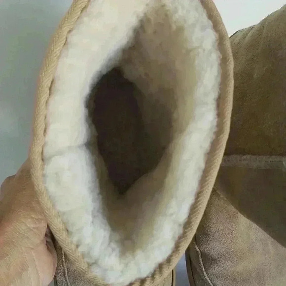 UGG Kids' Classic short II water resistant shearling boot 5 - Picture 6 of 9